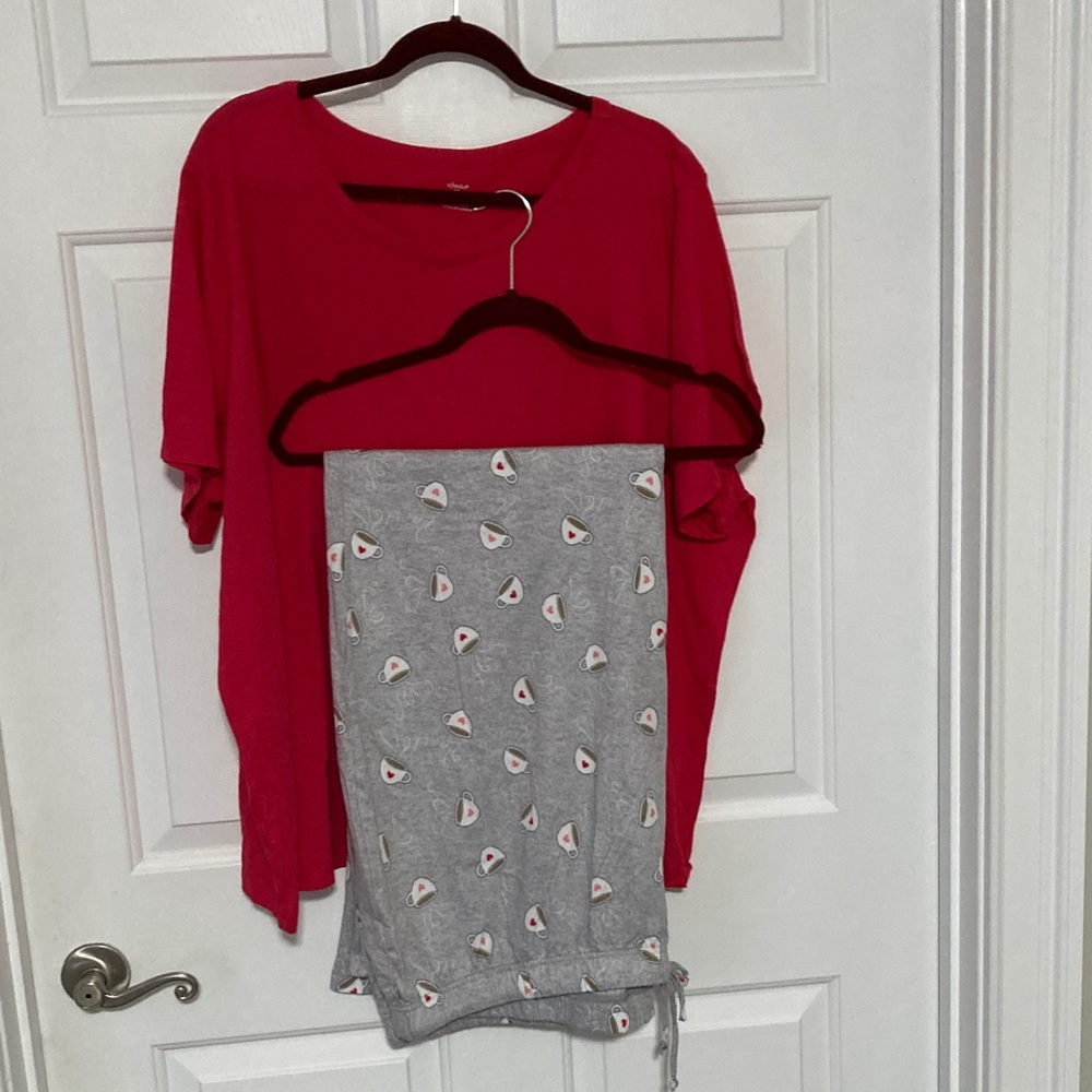 Woman’s 2 piece lounge/pajama sets